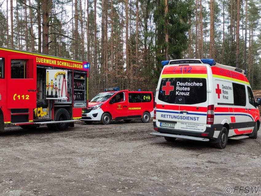 gestürzte Person im Wald